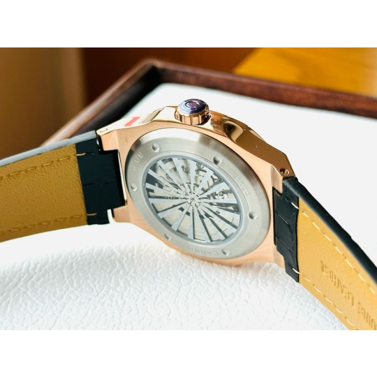 Carnival Nautilus 8110g Dây Da đen